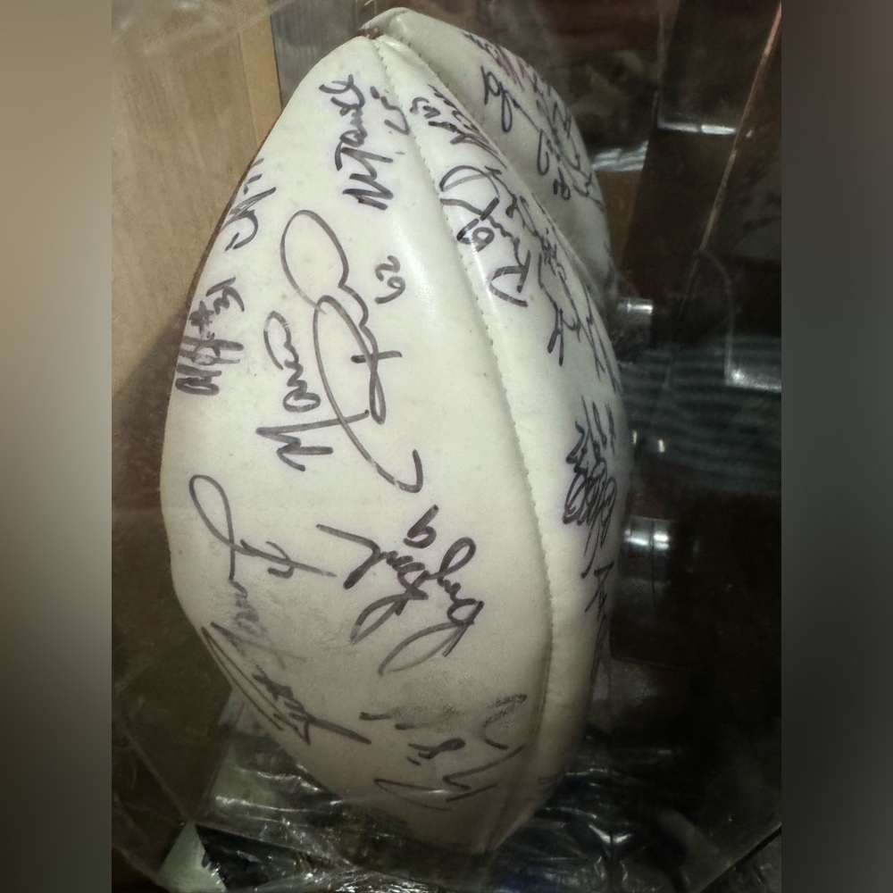 Signed ball